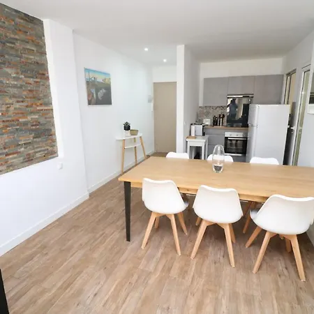 Frances Masia Apartment *