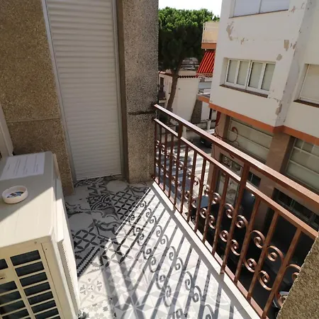 Frances Masia Apartment *