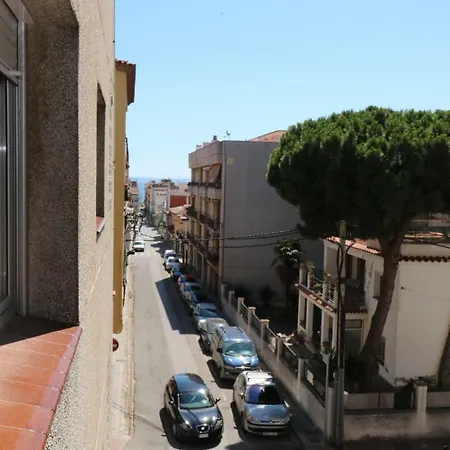 Frances Masia * 罗萨斯