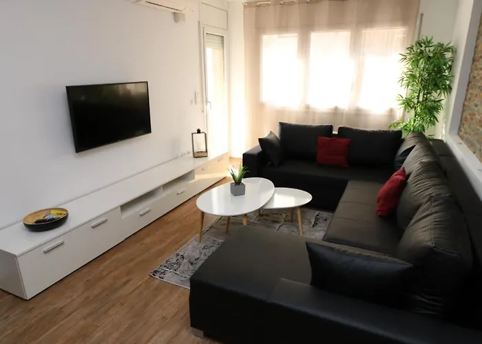 Frances Masia 公寓 *